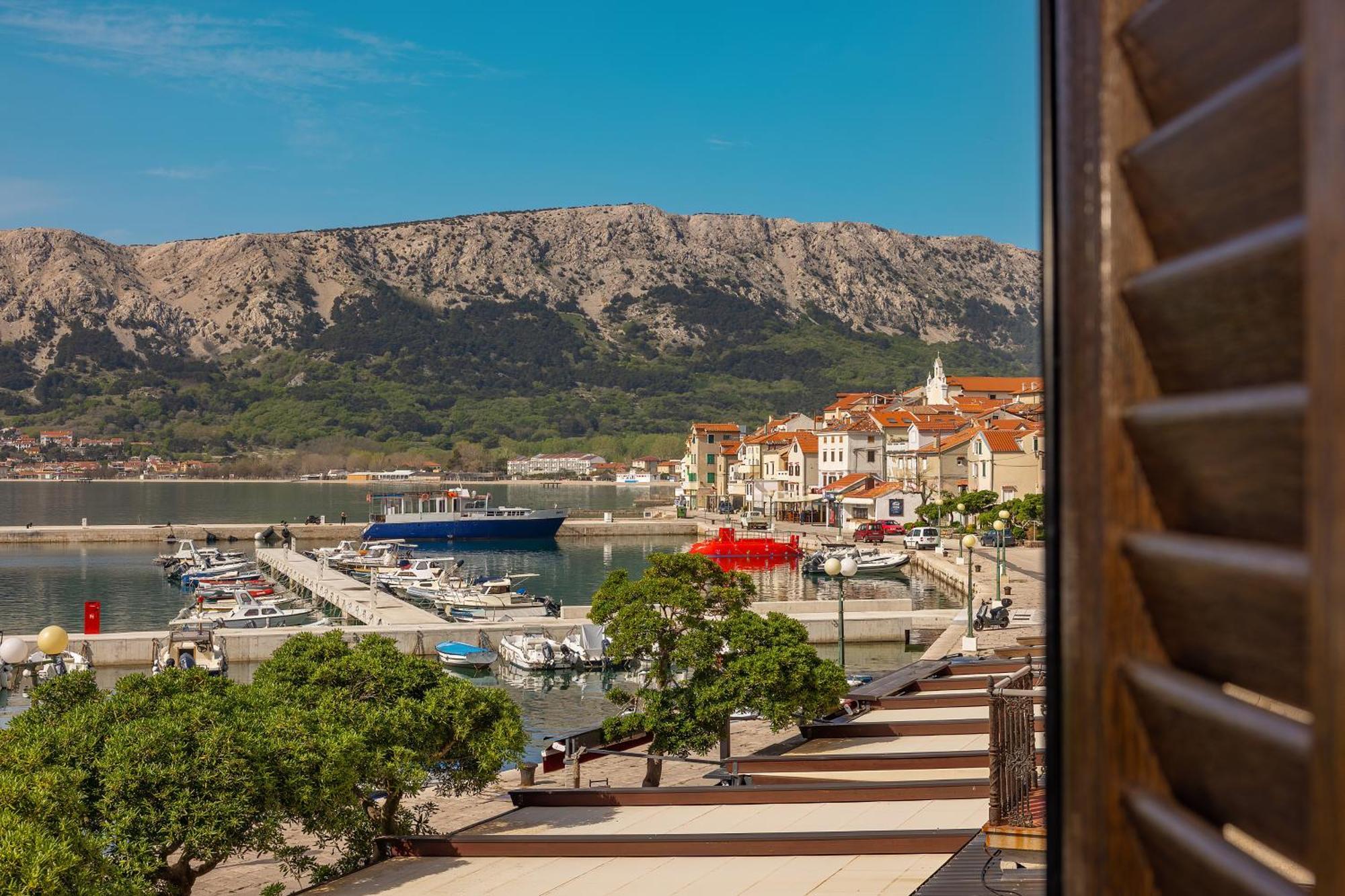 Apartments Ivo With Sea View Baska  Luaran gambar