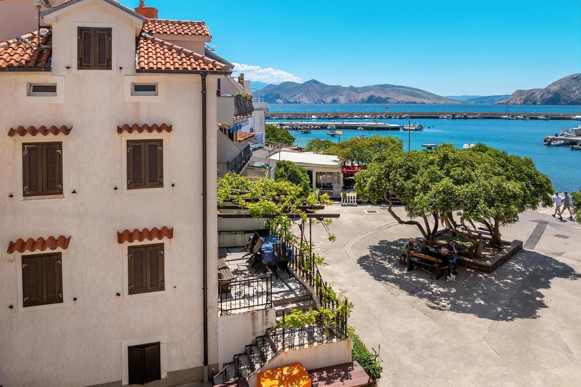 Apartments Ivo With Sea View Baska  Luaran gambar
